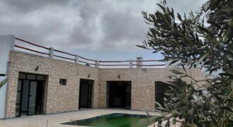 Villa neuve avec piscine à louer