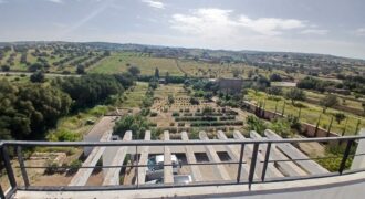 Villa en campagne en situation dominante