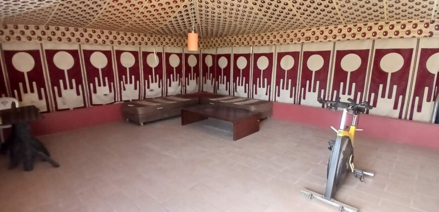 Villa en campagne en situation dominante