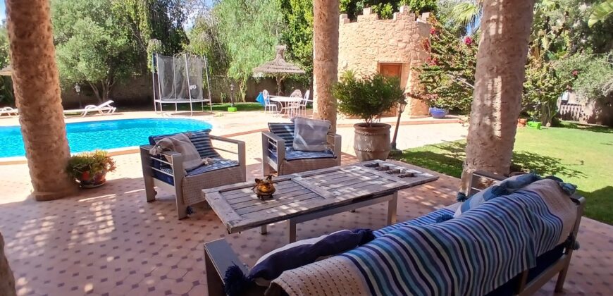 Magnifique villa en secteur urbain