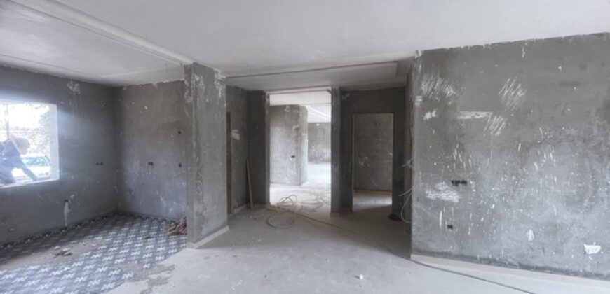 Grande villa neuve en secteur urbain