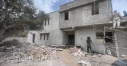 Grande villa neuve en secteur urbain